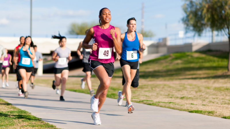 Afinal, o que faz um nutricionista esportivo? corredores com nutricionista esportivo